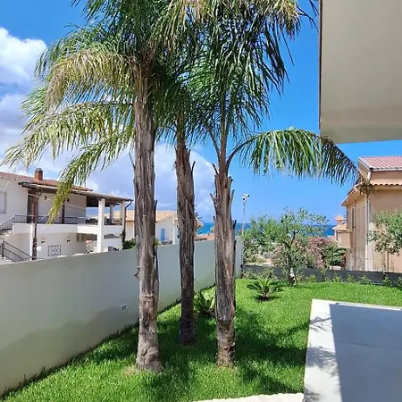 Casa Vacanze I Colori Del Mare Alcamo Marina Exterior photo
